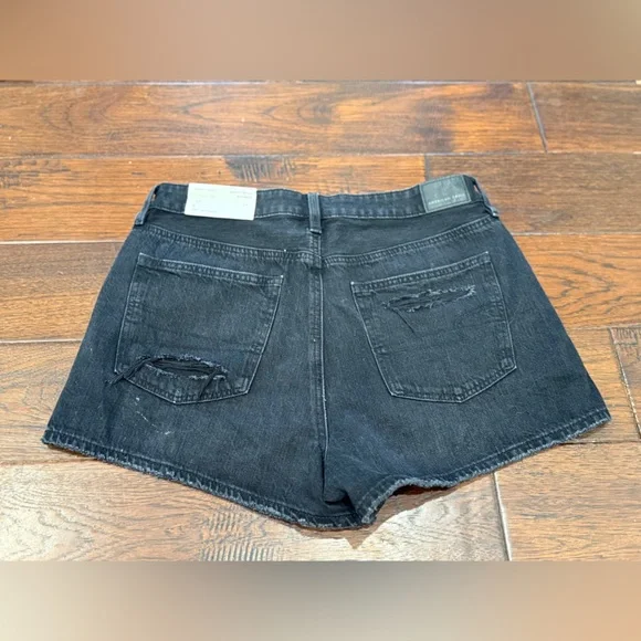 American Eagle Super High Rise Mom Shorts - Picture 3 of 4